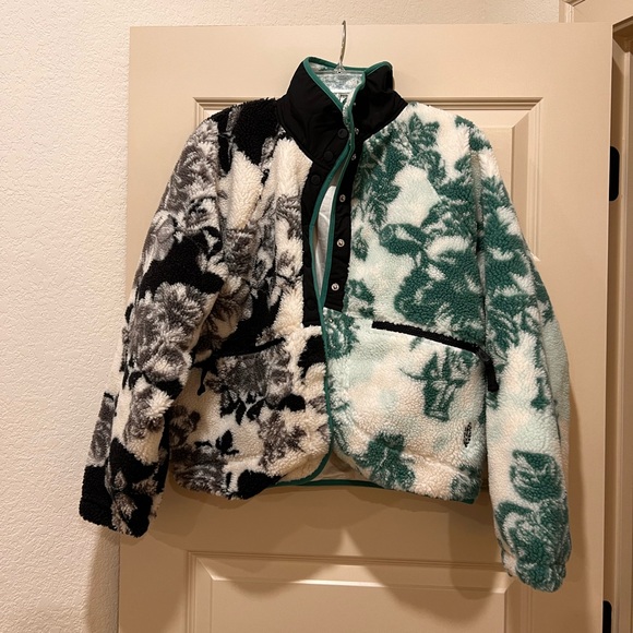 Free People Black and Teal Teddy Jacket - Picture 2 of 3